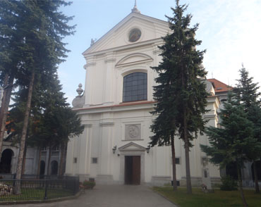 Renowacja zabytków to proces odnawiania i konserwacji budynków, które posiadają wartość historyczną, kulturową lub artystyczną. Celem jest zachowanie autentyczności i integralności zabytku, jednocześnie zabezpieczenie go przed dalszym pogorszeniem. 